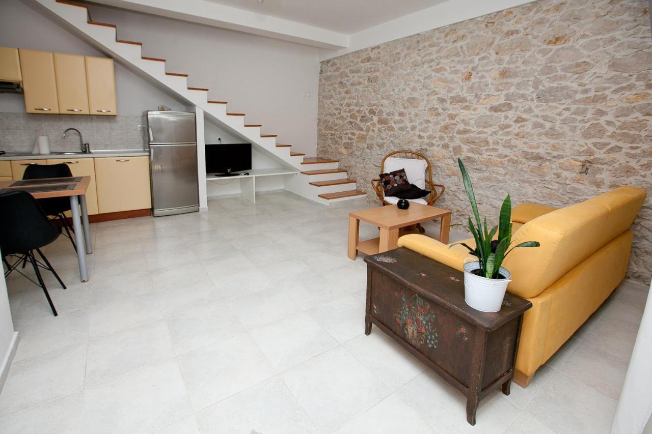 Appartamento Kuca Za Odmor Toksini Zara Esterno foto