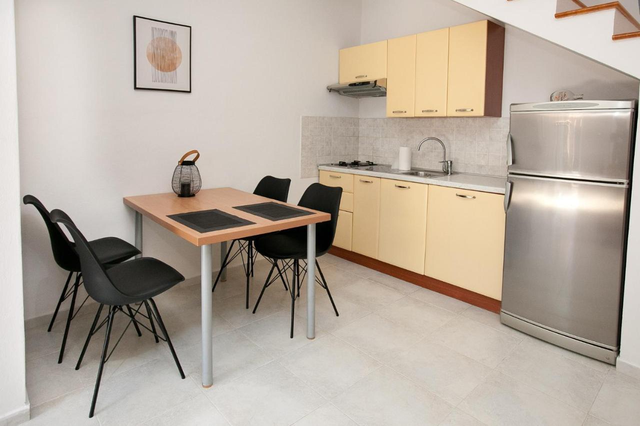 Appartamento Kuca Za Odmor Toksini Zara Esterno foto